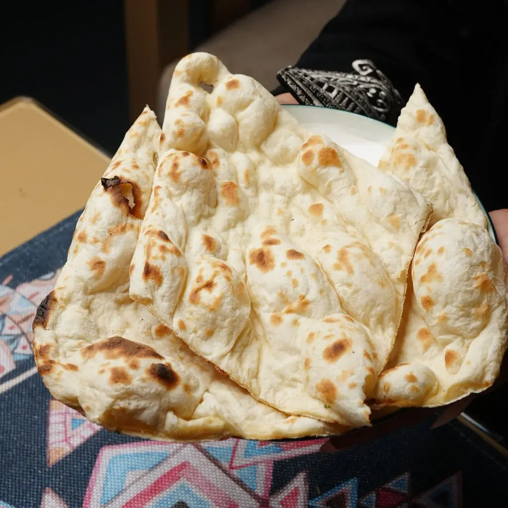 خبز عادي